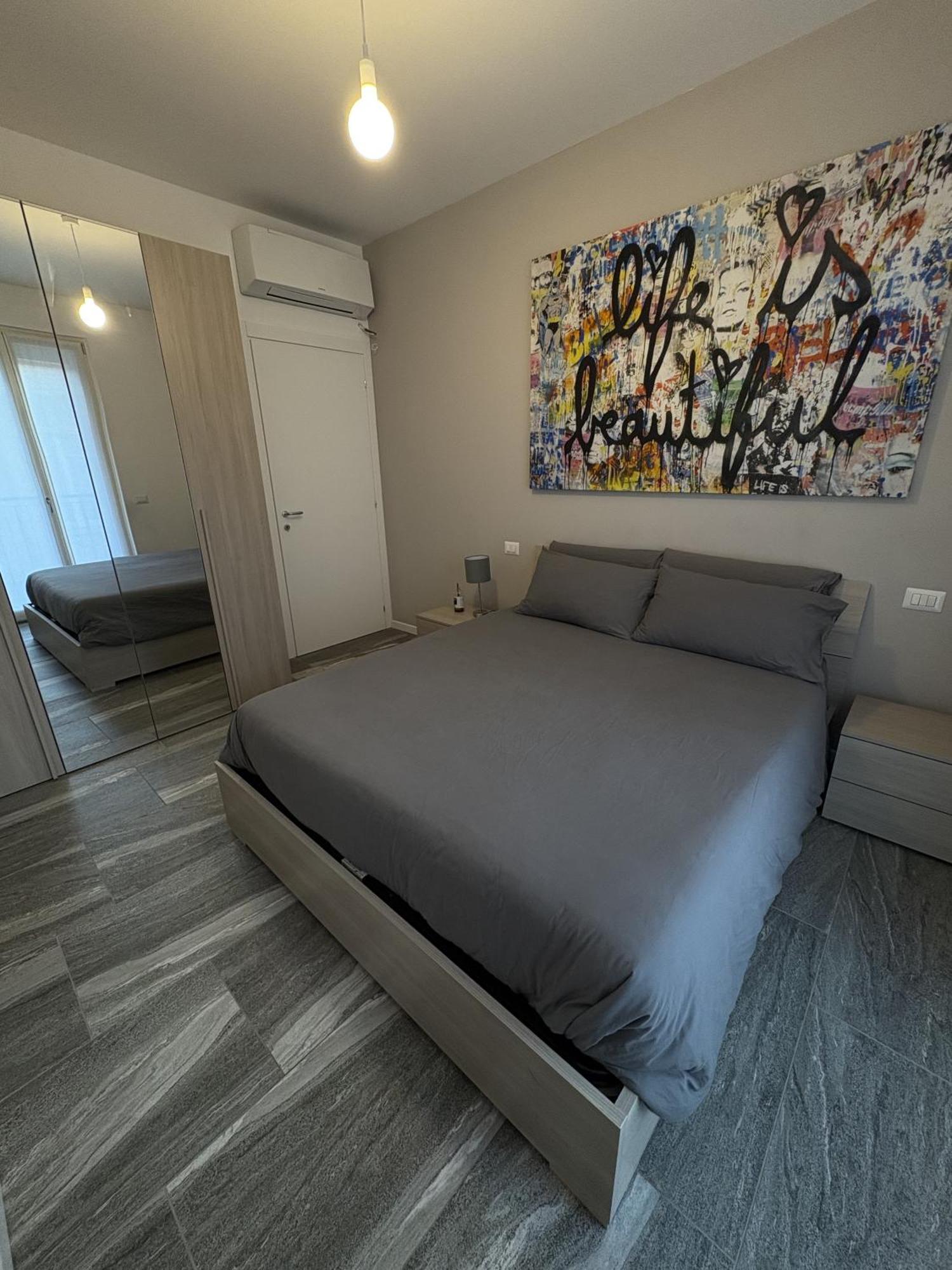 Essential Apartment Sesto San Giovanni Exterior photo