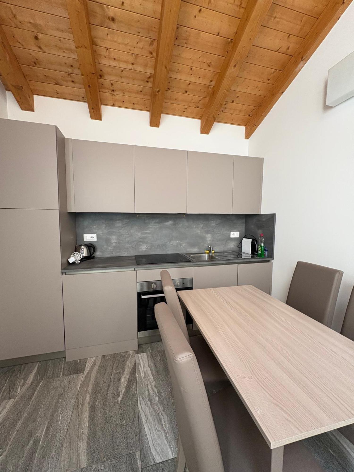 Essential Apartment Sesto San Giovanni Exterior photo